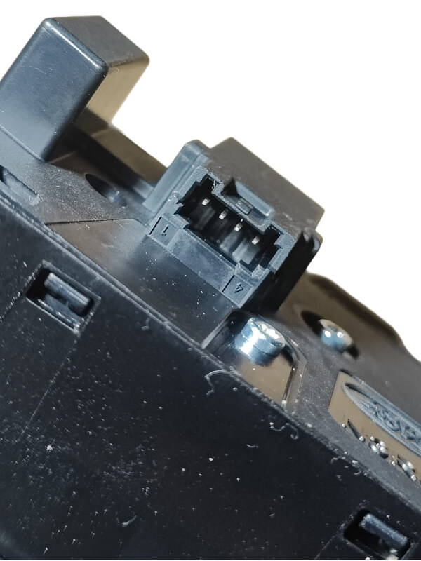 SWITCH - STEERING WHEEL LR149856 L8B213D767AC LR129189